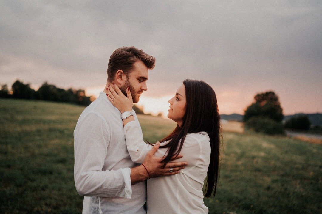 Innige Paarfotografie Ideen für Engagementshootings und Verlobungsbilder