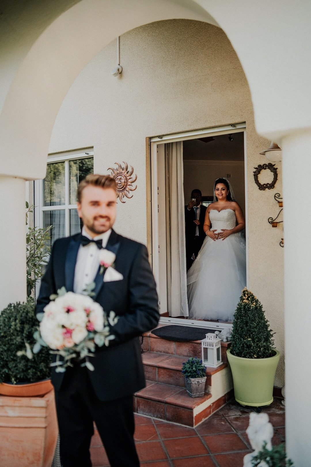 Italienische Vintage Sommer-Hochzeit mit Trauung im wetzlarer Dom und Feier in einer Hochzeitslocation in Giessen
